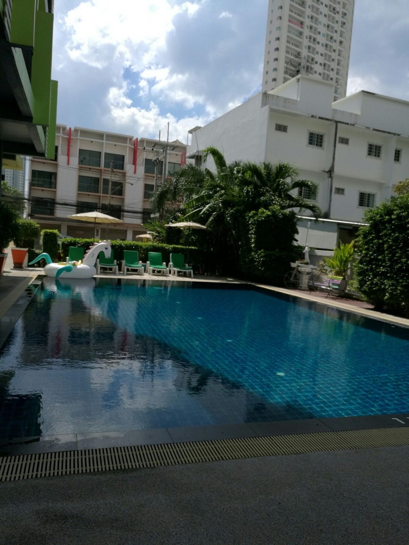 Oyo 75367 Ud Pattaya Hotel Bang Lamung Exterior photo