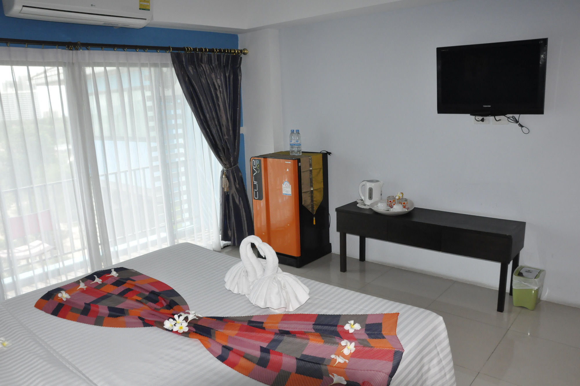 Oyo 75367 Ud Pattaya Hotel Bang Lamung Exterior photo